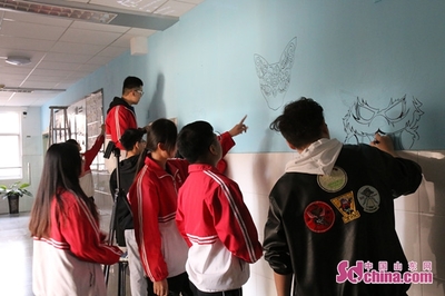 墙绘妙笔生花济南信息工程学校数字工厂手绘墙制作活动圆满结束_教育频道_ .